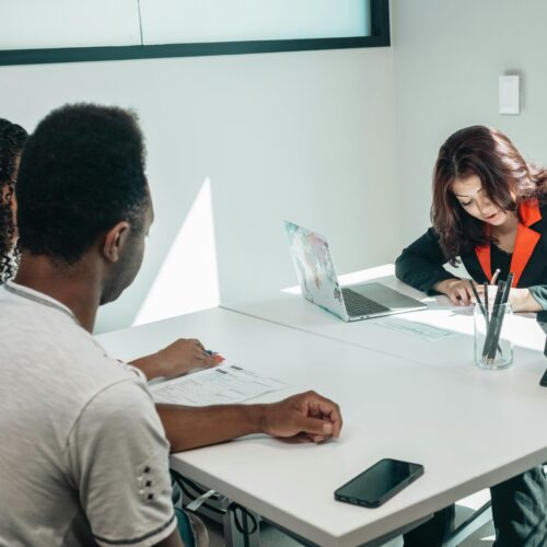 Ile kosztuje załatwienie sprawy spadkowej w sądzie? Do kogo się udać po poradę w sprawie spadku?