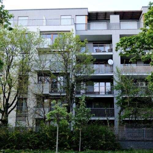 Kupno mieszkania w Zielonej Górze krok po kroku – Od wyboru dewelopera po odbiór kluczy bez stresu i niespodzianek